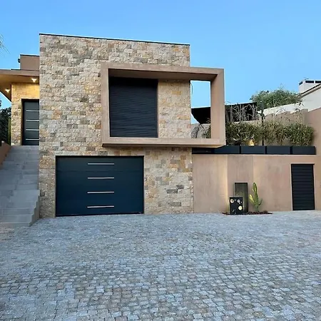 Magnifique Contemporaine *